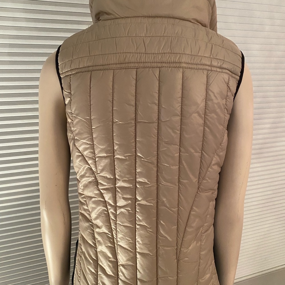 Workshop Republic Nylon Vest - Picture 8 of 11
